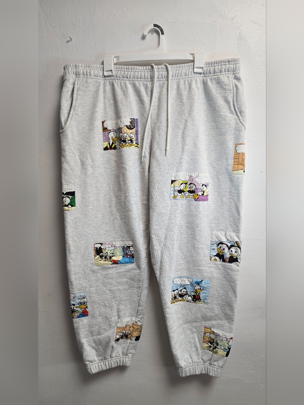 Disney Sweatpants XL Gray Fleece Joggers Cartoon Patch Warm